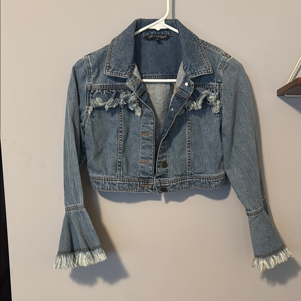 Blu & Blue Cropped Denim Jacket. Girls size XL.